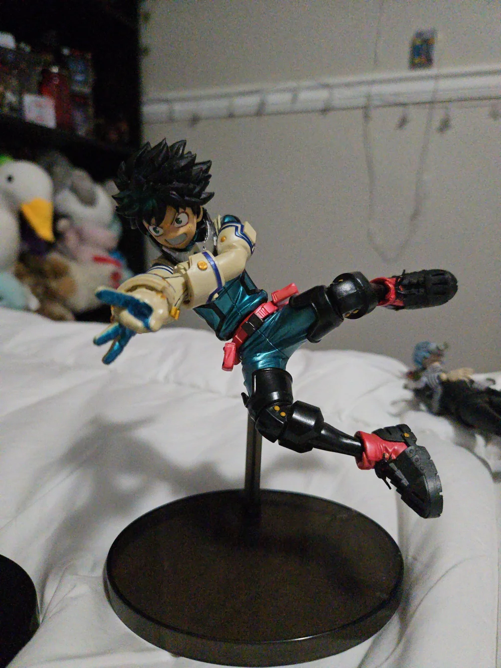 Collectible Action Figure - Teal & Black Hero Pose - Picture 1 of 1